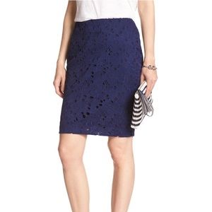 Banana Republic textured navy blue skirt size 0
